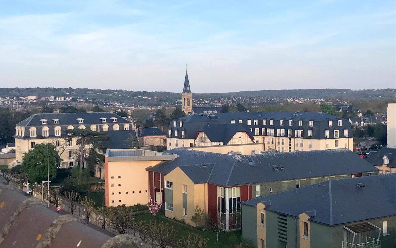 Appartement 3 Chambres Avec Roof Top A 5 Mn De La Plage Deauville Exterior photo