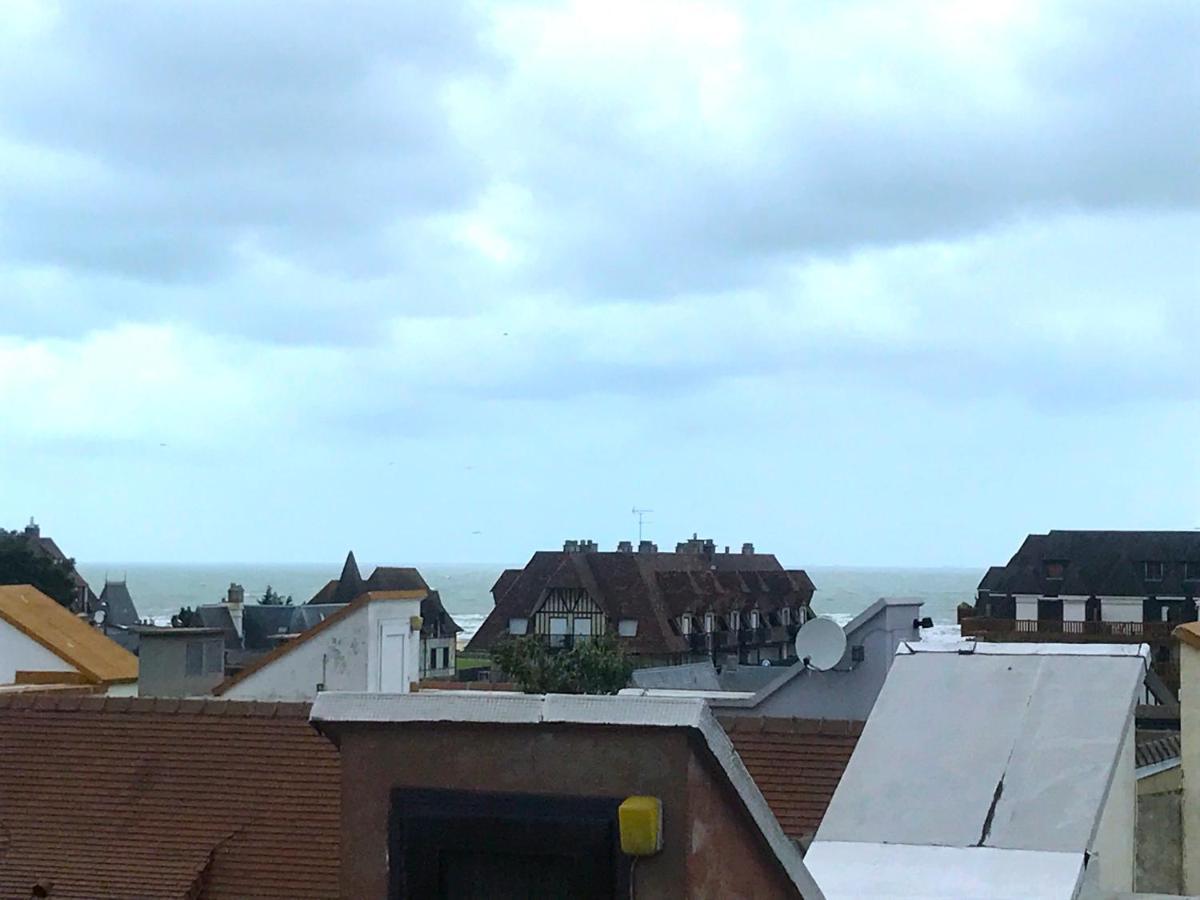 Appartement 3 Chambres Avec Roof Top A 5 Mn De La Plage Deauville Exterior photo