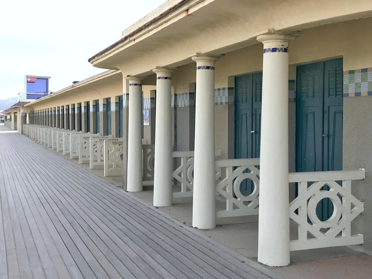 Appartement 3 Chambres Avec Roof Top A 5 Mn De La Plage Deauville Exterior photo