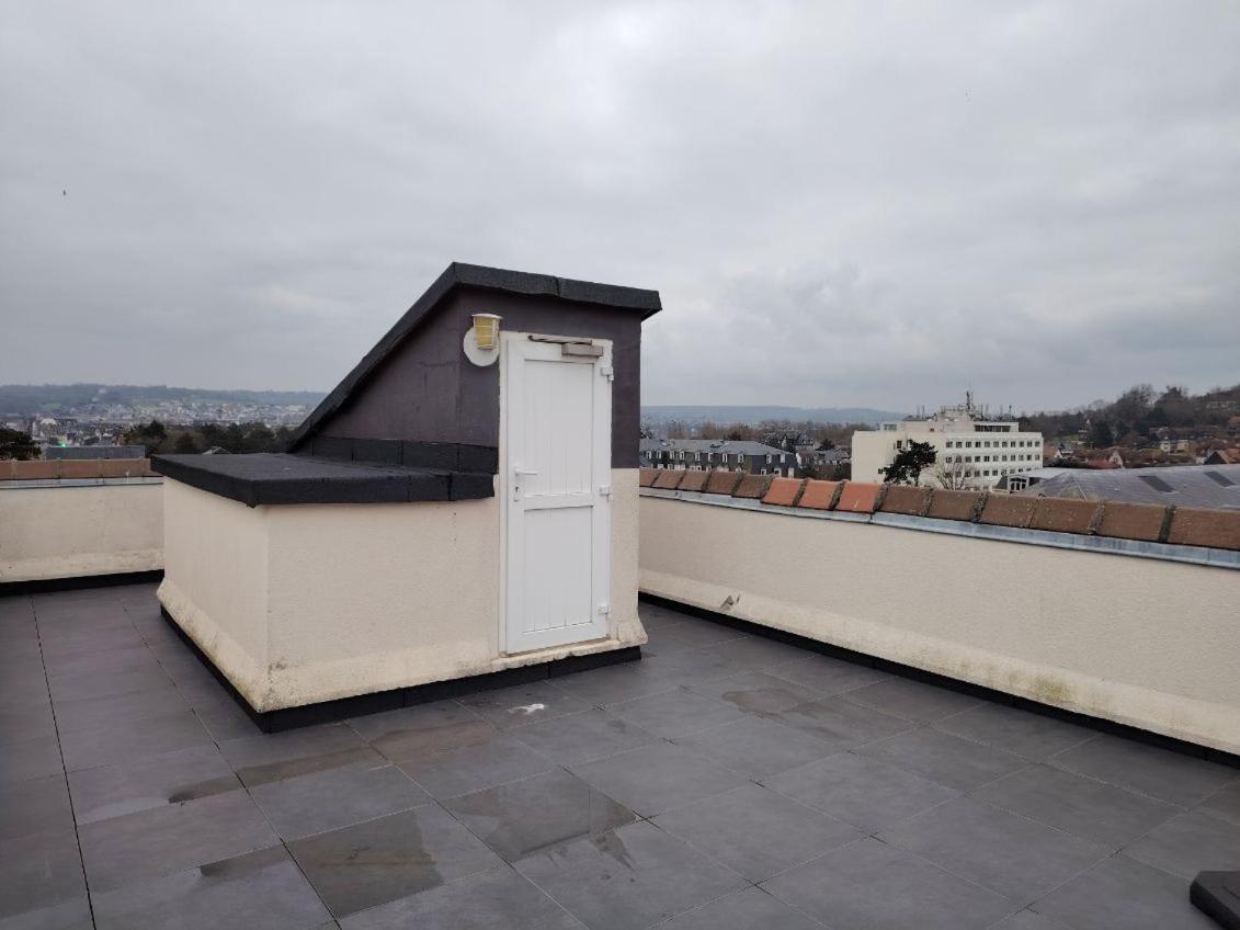 Appartement 3 Chambres Avec Roof Top A 5 Mn De La Plage Deauville Exterior photo